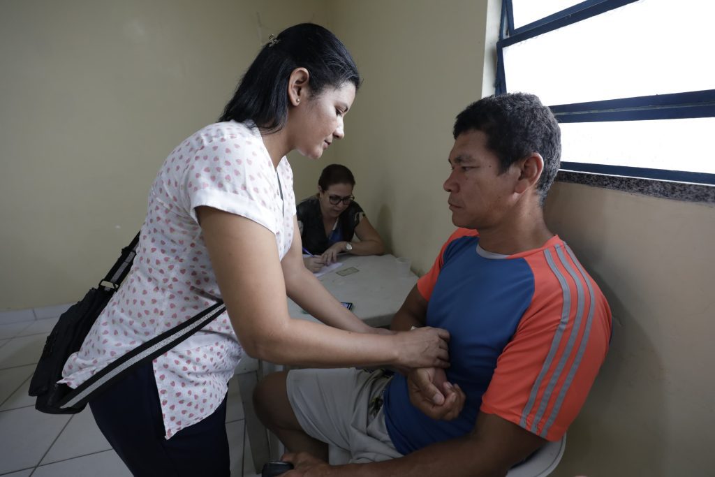 Governo do Amazonas mobiliza secretarias para apoiar famílias atingidas pelas fortes chuvas 3 SECOM ACAO INTEGRADA FOTOS ALEX PAZUELLO 2 1024x683 1