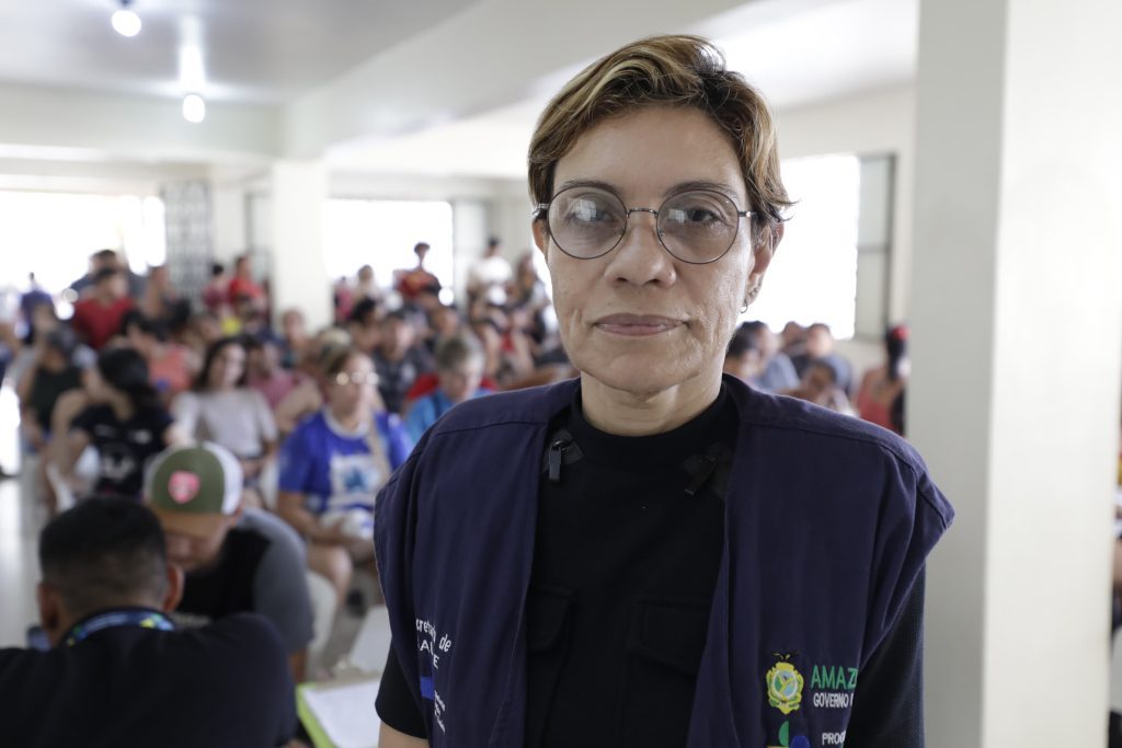Governo do Amazonas mobiliza secretarias para apoiar famílias atingidas pelas fortes chuvas 19 SECOM ACAO MONICA MELO SEC EXEC ADJ ASSISTENCIA SES FOTOS ALEX PAZUELLO 22 1024x683 1