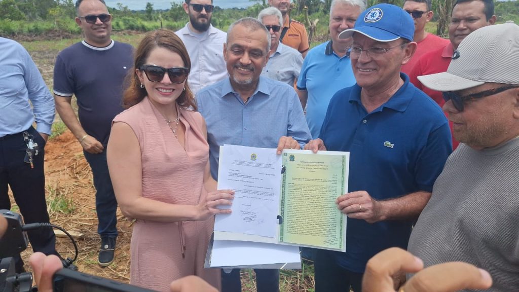Governo do Amazonas assina termo de doação de área para construção de Complexo Penitenciário em Humaitá 2 SECT ASSINATURA DE TERMO DE DOACAO DIVULGACAO 1024x576 1