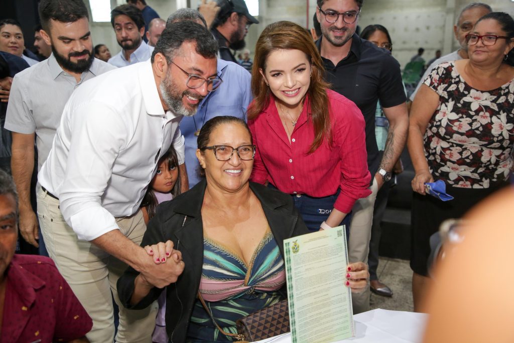 Regularização fundiária executada pelo Governo do Amazonas transforma comunidades e impacta na economia local 3 SECT GOVERNADOR DO AMAZONAS E SECRETARIA SECT DIVULGACAO 1024x683 1