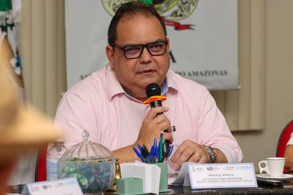 Reunião da Câmara Setorial do Comércio e Serviços discute medidas para melhorar o comércio local 5 SEDECTI CamaraSetorialComercioeServicos BrunoLeao 2 1024x683 1