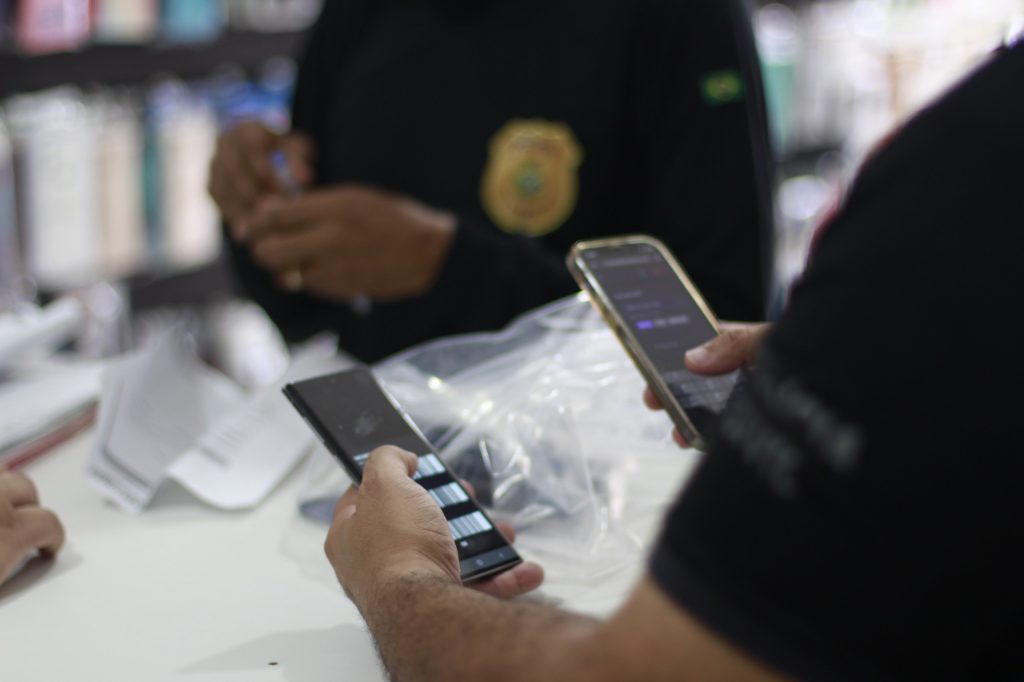 RecuperaFone: PC-AM prende donos de assistência técnica por posse de celular com restrição de roubo ou furto 3 SSP AM RECUPERA 06 FOTOS VICTOR LEVY SSP AM 1024x682 1