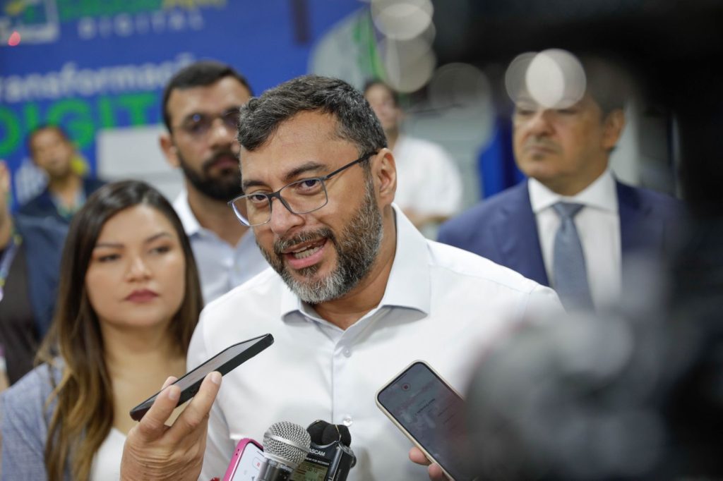 Saúde AM Digital: Governador Wilson Lima vistoria instalação de salas que vão receber serviço de Telessaúde 5 Saude AM Digital Governador Wilson Lima vistoria instalacao de salas que vao receber servico de Telessaude 3 Foto Alex Pazuello e Diego Peres Secom 1024x682 1