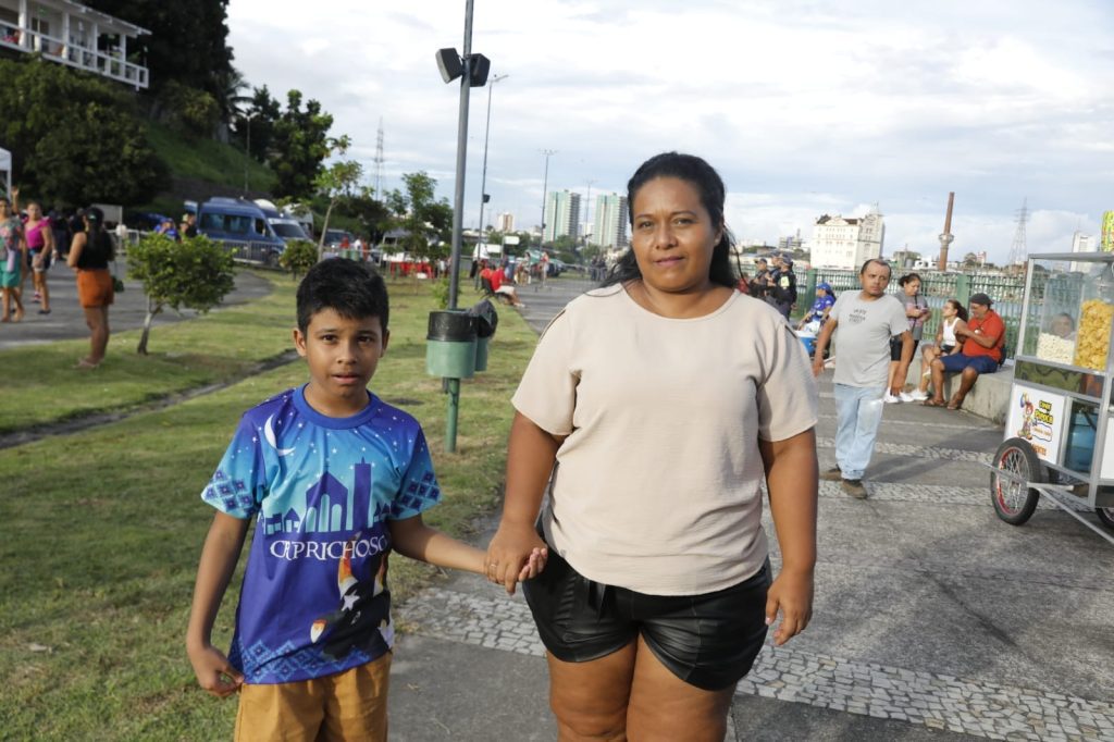 Comemoração dos 10 anos do Parque Rio Negro reúne shows gratuitos e ações socioculturais para a população 3 Secom Antonio Lima Beatriz Moraes Moradora 1024x682 1