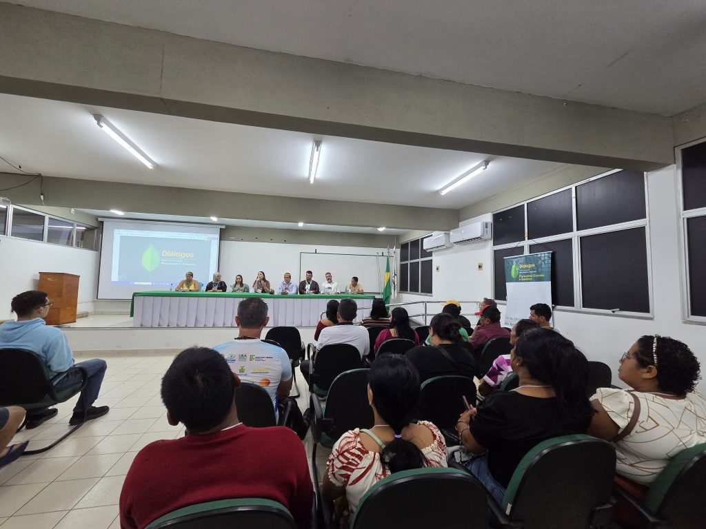 Coari apresenta contribuições para o futuro da bioeconomia no Amazonas 9 Sedecti 3 Dialogos da Bioeconomia Coari Foto Divulgacao Sedecti 1024x768 1