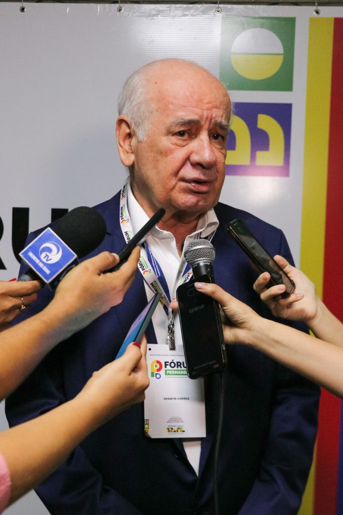 Governo do Amazonas destaca ampliação do crédito para pequenos negócios durante abertura do Fórum Permanente das Microempresas 5 Sedecti ForumPermanente Sec Sedecti Serafim Correa FotoAntonioLima 2 682x1024 1