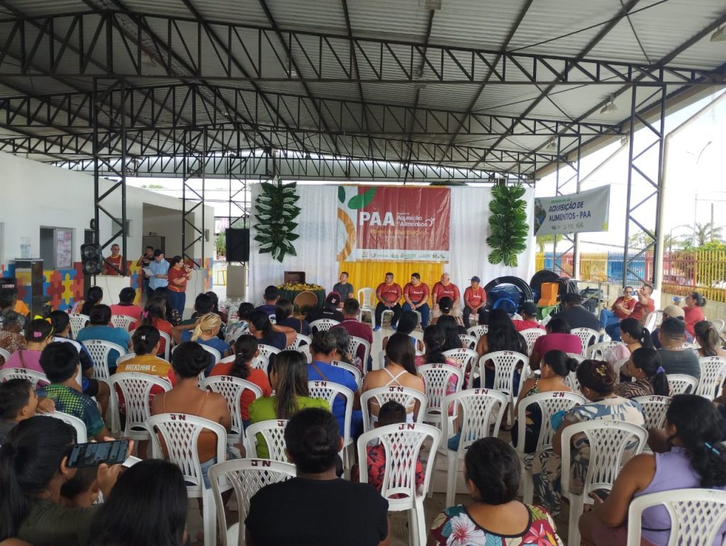 Governo do Amazonas entrega 3,4 toneladas de alimentos para entidades socioassistenciais de Itapiranga 2 Sepror 1 PAA Famiilia beneficiadas de Itapiranga Fotos Divulgacao Sepror 1024x770 1