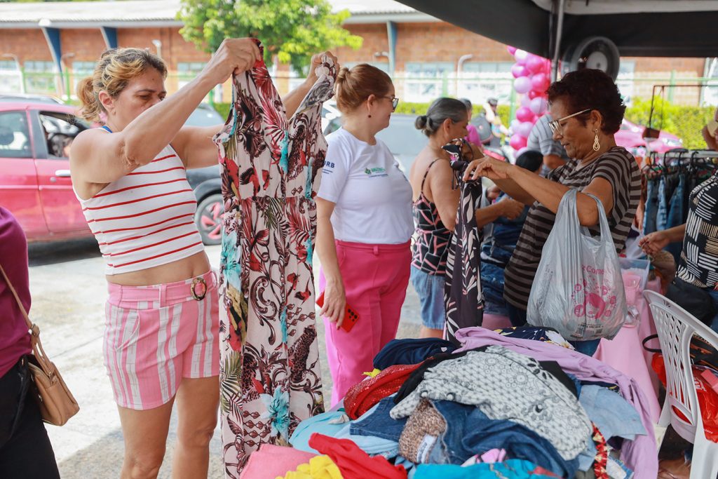 Governo do Amazonas promove 2ª edição do Bazar das Mulheres Empreendedoras do Prosamin+ 2 UGPE BAZAR EMPREENDEDORAS PROSAMIN FOTO TIAGO CORREA UGPE 02 1024x683 1
