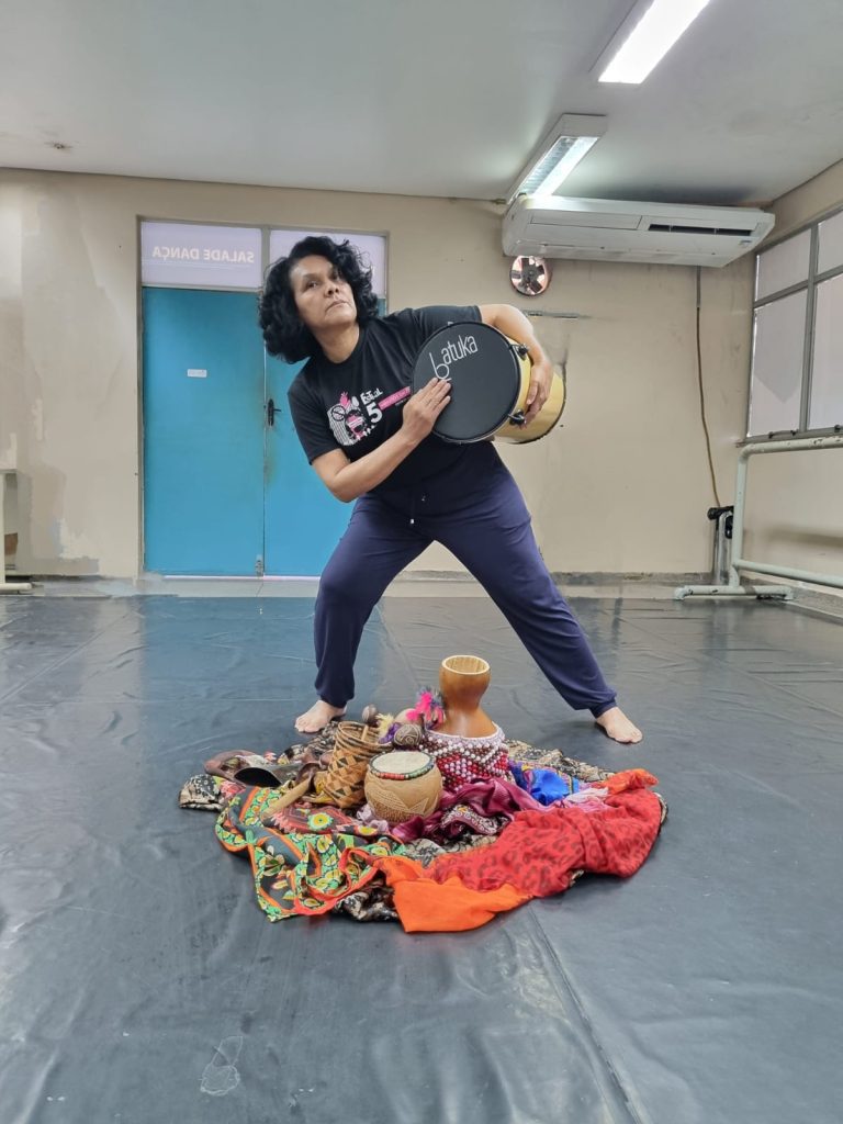 Espetáculo de dança “Ancestrais” estreia em Manaus com reflexões sobre identidade e resistência 2 ancestrais com cleia alves 3 768x1024 1