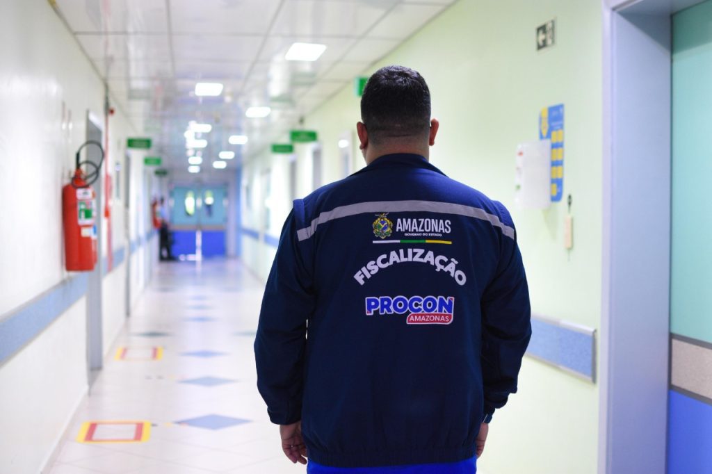Procon-AM autua hospitais particulares por descumprimento da lei que garante dois acompanhantes para pessoas autistas e PcDs 5 autuacao hospitais particulares 0005 1024x682 1