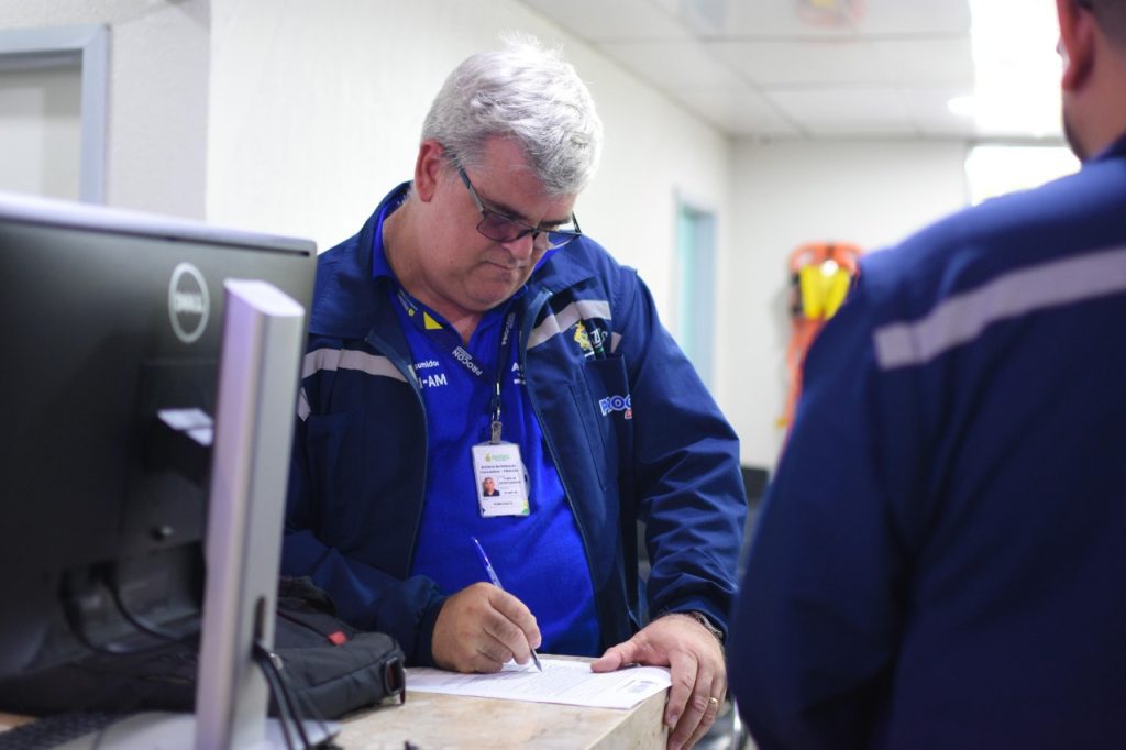 Procon-AM autua hospitais particulares por descumprimento da lei que garante dois acompanhantes para pessoas autistas e PcDs 11 autuacao hospitais particulares 0006 1024x682 1
