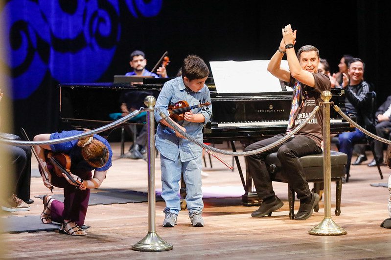 Teatro Amazonas vive noite de inclusão com a Ópera no Mundo Azul 7 cultura opera no mundo azul foto antonio lima secom 3
