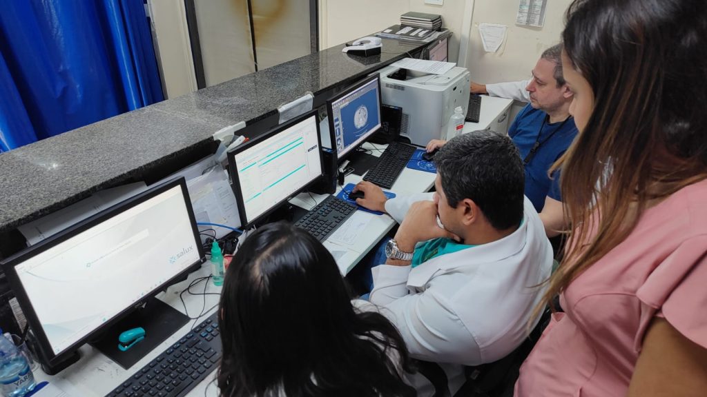 Governo do Amazonas aposta em tecnologia e integração para transformar a saúde pública 5 dbf1f804 540e 4755 a8b5 2546fa50fcfd 1024x576 1