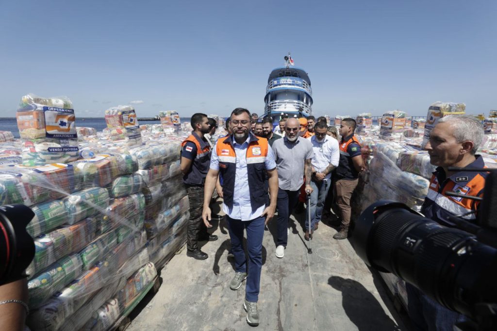 Operação Cheia 2025: Governador Wilson Lima acompanha o envio de ajuda humanitária para municípios do Madeira 5 gov 2 1024x682 1