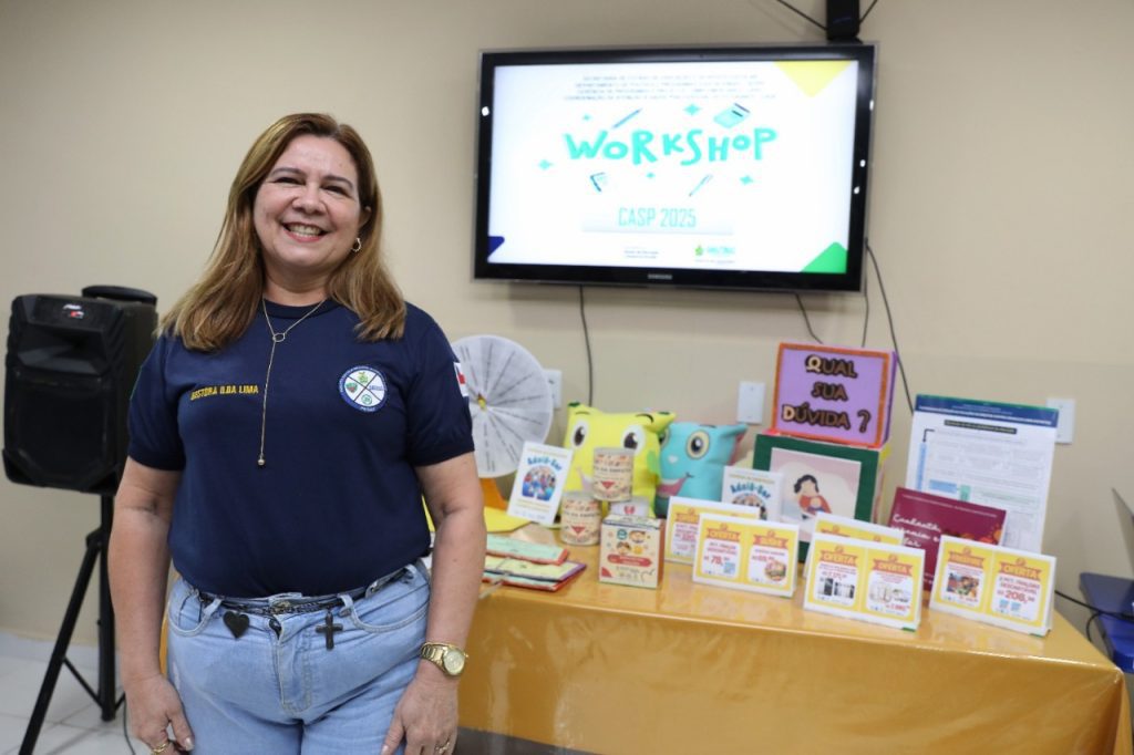 Secretaria de Educação encerra ciclo de debates sobre saúde mental e cultura de paz nas escolas 5 prof 1024x682 1