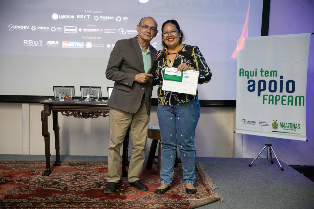 Estudantes e profissionais são homenageados durante 6° Prêmio de Turismo Maria Helena Fonseca da UEA 3 6 edicao do Premio Maria Helena 25 Maria do Socorro de Oliveira Paiva 1024x683 1