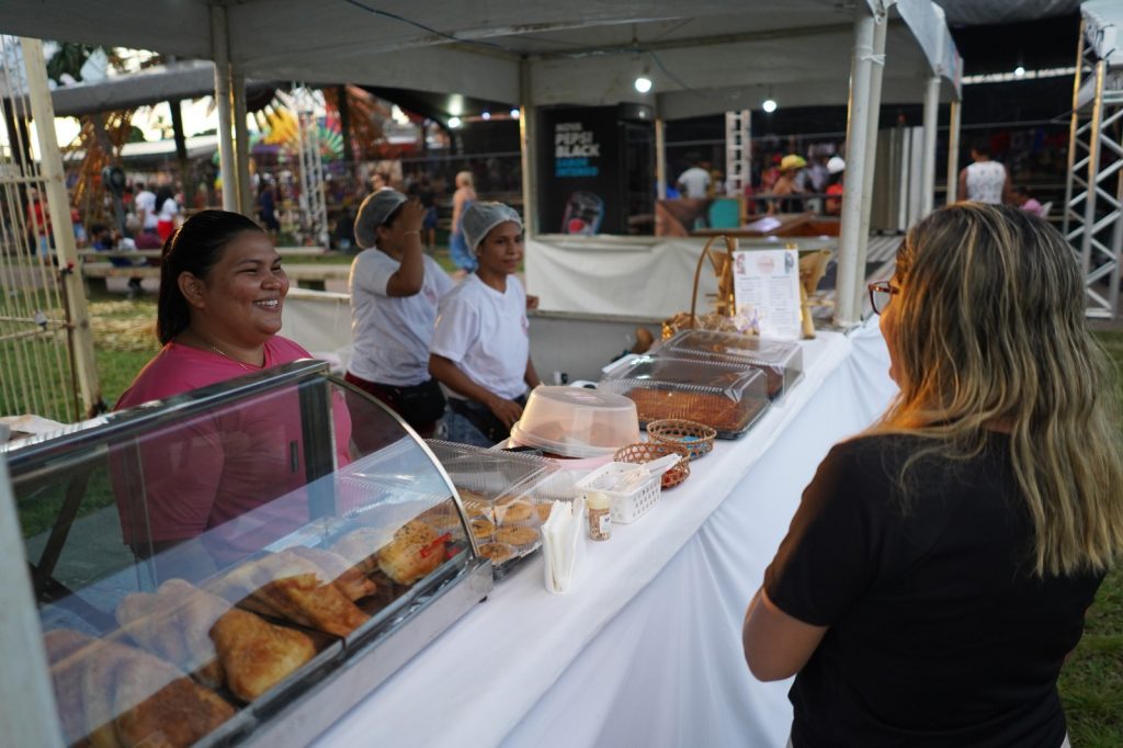 Festival de Parintins 2025: Amazonastur abre chamamento público para a Praça Gastronômica 2 AMAZONASTUR PRACA GASTRONOMICA FOTO TACIO MELO 9 1024x682 1