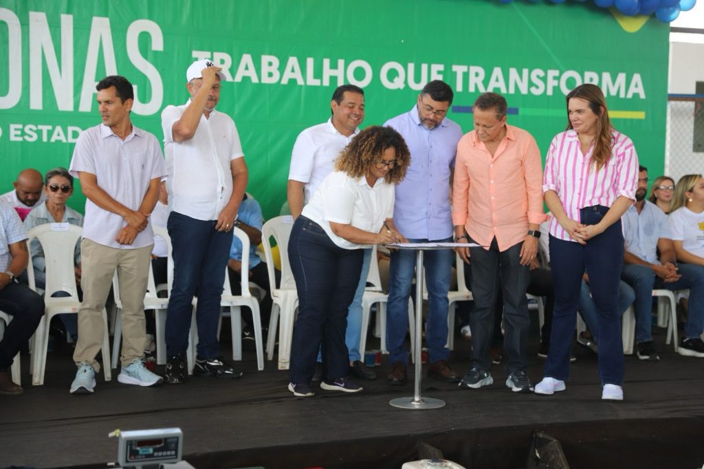ADS entrega materiais e equipamentos para fomentar a produção rural em Tapauá 5 Acao em Tapaua 2 1024x682 1