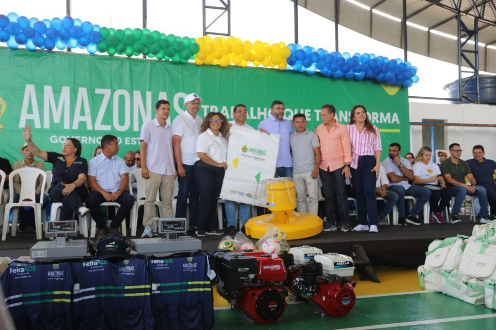 ADS entrega materiais e equipamentos para fomentar a produção rural em Tapauá 2 Acao em Tapaua 3 1024x682 1