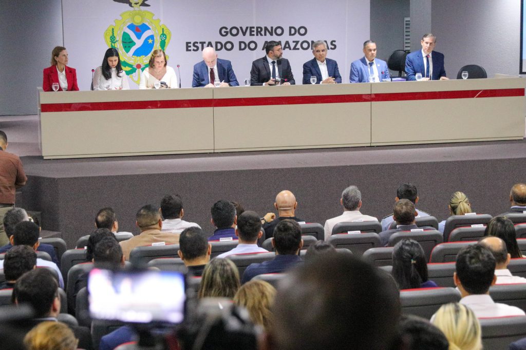 Governador Wilson Lima lança Anuário da Segurança Pública de 2025 e destaca redução de homicídios e roubos 5 Anuario SSP Mauro Neto 4jpeg 1024x682 1