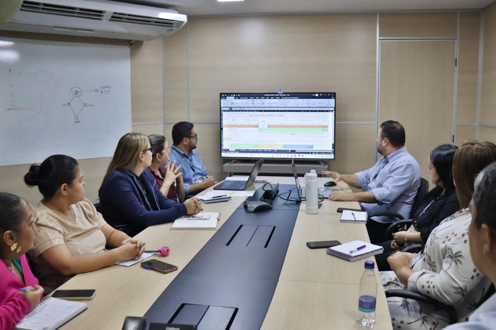 Arsepam avança no processo de regulação do transporte hidroviário intermunicipal na linha Manaus – Parintins 3 COMISSAO DE CREDENCIAMENTO TRANSPORTE HIDROVIARIOFoto Divulgacao Arsepam 1024x682 1