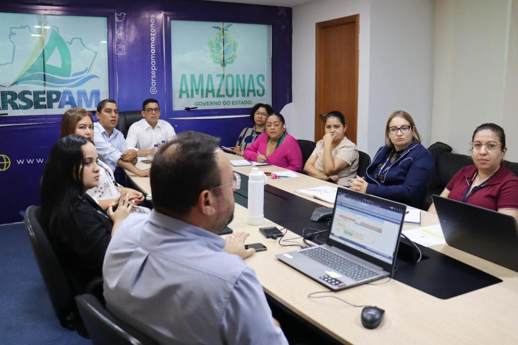 Arsepam avança no processo de regulação do transporte hidroviário intermunicipal na linha Manaus – Parintins 7 COMISSAO DE CREDENCIAMENTO TRANSPORTE HIDROVIARIOFoto Divulgacao Arsepam 2 1024x682 1