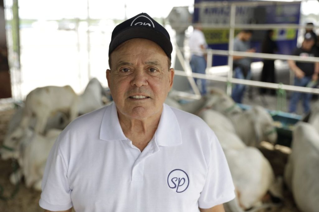 Certificação de zona livre de febre aftosa aumenta expectativas de expansão internacional do segmento agropecuário do Amazonas 9 Certificacao de zona livre de febre aftosa aumenta expectativas de expansao internacional do segmento agropecuario do Amazonas 3 pecuarista Francisco Helder foto Alex Pazuello Secom 1024x682 1