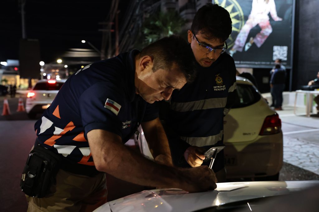 Equipe de Fiscalização do Detran-AM deflagra mais uma Operação Lei Seca 5 Detran AM Fiscalizacao CRED Divulgacao Detran 2 1024x683 1