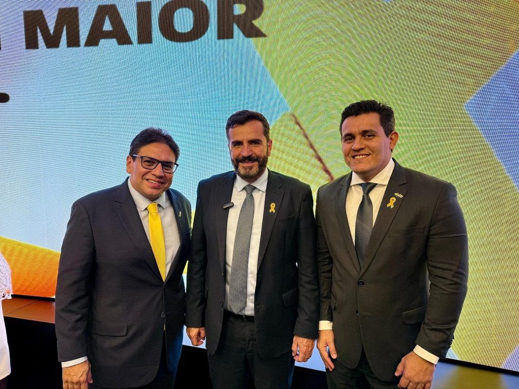 Governo do Amazonas participa da abertura nacional do Maio Amarelo, em Brasília 11 Diretor tecnico do Detran AM Wendell Waughan Presidente da Associacao Nacional dos Detrans Givaldo Vieira Diretor presidente do Detran AM David Fernandes 1 1024x768 1