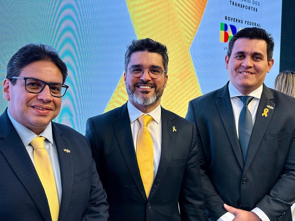 Governo do Amazonas participa da abertura nacional do Maio Amarelo, em Brasília 13 Diretor tecnico do Detran AM Wendell Waughan Secretario Nacional de Transito Adrualdo Catao Diretor presidente do Detran AM David Fernandes 1