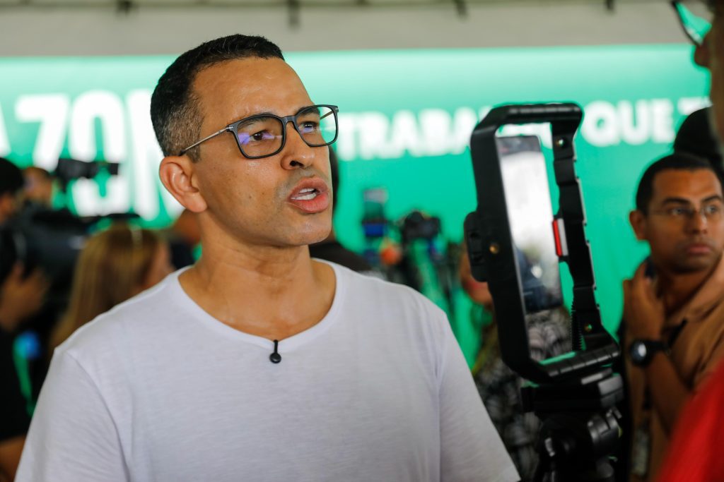 Em Manaus, comunidade esportiva celebra modernização e revitalização do Estádio Carlos Zamith 9 Em Manaus comunidade esportiva celebra modernizacao e revitalizacao do Estadio Carlos Zamith 7 Secretario da Sedel Jorge Oliveira foto Antonio Lima Secom 1 1024x683 1