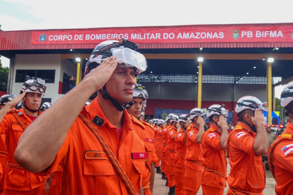 Estrutura e equipamentos entregues pelo Governo do Amazonas ao Corpo de Bombeiros vao reforcar acoes da estiagem 3 Foto Alex Pazuello Secom 1 1024x683 1