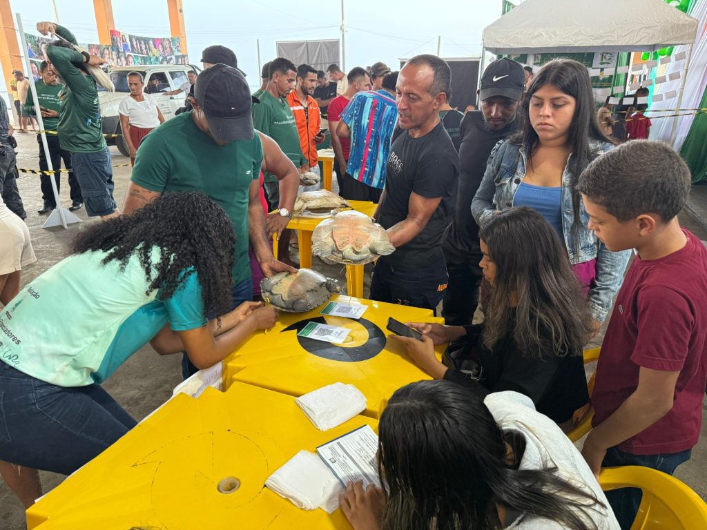Avanço histórico: Amazonas promove pela primeira venda legal de quelônios manejados em Carauari 5 Foto 01 Primeira feira de quelonios de manejo comunitario ocorre em Carauari Foto Jamile Alves Sema Amazonas 1024x768 1