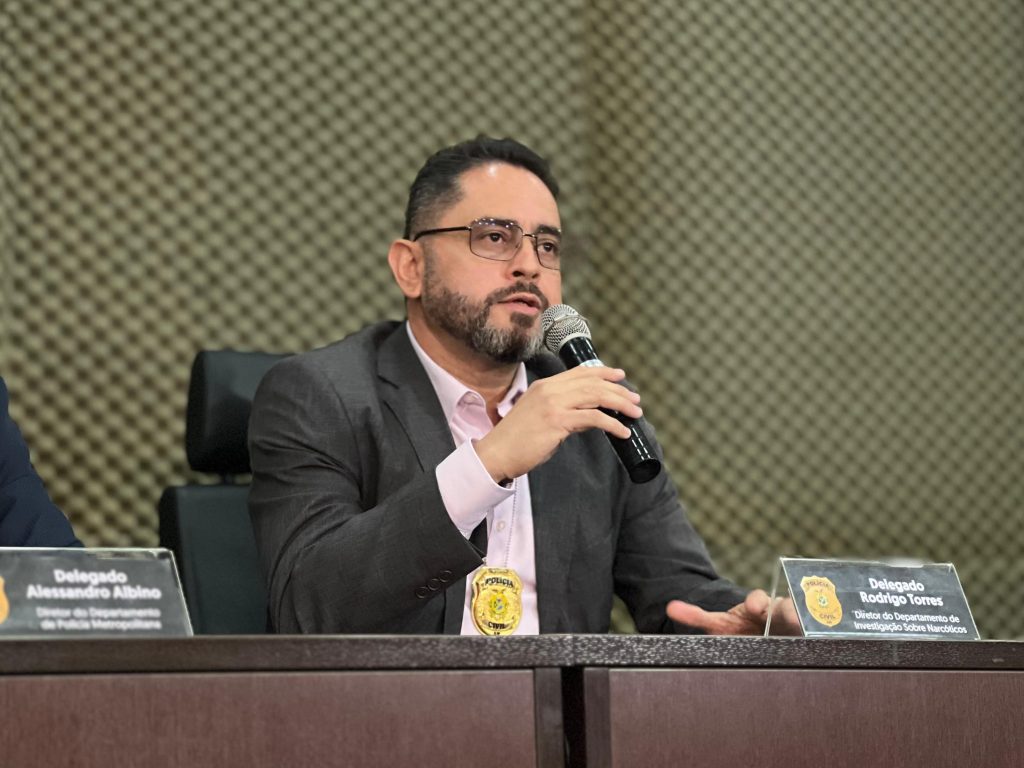 Polícia Civil apreende mais de 200 quilos de cocaína avaliados em R$ 6,3 milhões e prende dupla responsável pelo material 15 PC AM DELEGADO RODRIGO TORRES FOTOS LYANDRA PERES 1 1024x768 1