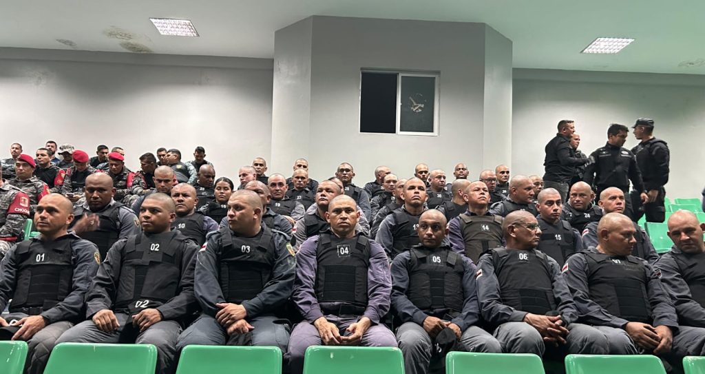 Polícia Militar do Amazonas treina efetivo para atuar em situações de crise, distúrbios civis e intervenções de alto risco 2 PMAM V CURSO OPERACAO DE CHOQUE 1oBPCH 1024x543 1