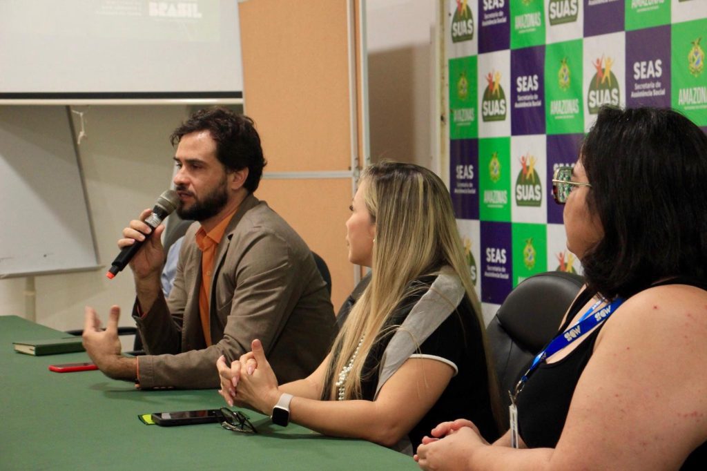 Seas e representantes do Ministério do Meio Ambiente e do Desenvolvimento Social promovem oficina sobre o Bolsa Verde 3 Palestra Bolsa Verde 3 1024x682 1