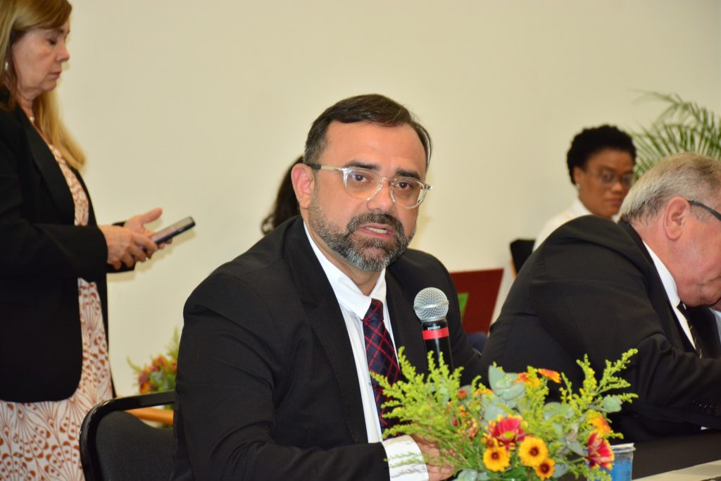 Secretário de Energia e Mineração do Amazonas é reeleito à presidência do Fórum Nacional de Secretários de Minas e Energia 3 SECRETARIO RONNEY PEIXOTO 1 1024x683 1