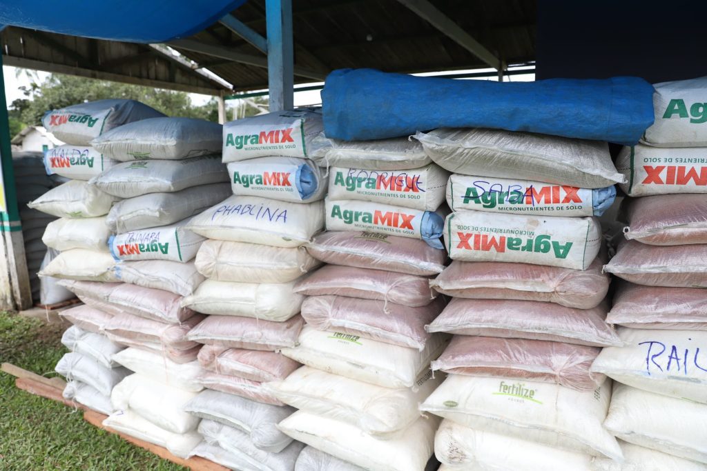 Governo do Amazonas libera mais de R$ 1 milhão em investimentos para fortalecer agricultura familiar em Manacapuru 3 SEPROR ACOES DE FORTALECIMENTO AO SETOR PRIMARIO DE MANACAPURU FOTO RUY NERY SEPROR 3 1024x683 1