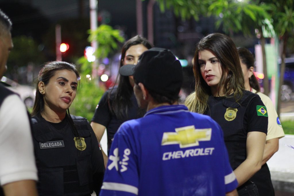 Operação Caminhos Seguros: CIF realiza ações de enfrentamento à violência contra crianças e adolescentes em semáforos de Manaus 5 SSP AM CAMINHOS SEGUROS FOTO VICTORLEVY SSP AM6 1024x682 1