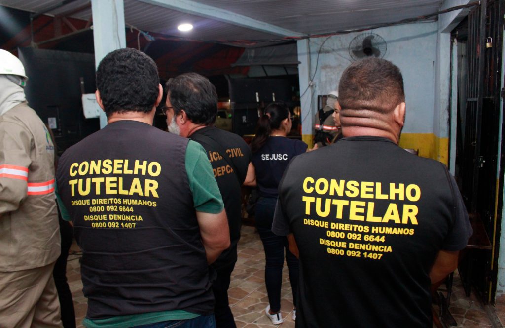 Caminhos Seguros: Médico é preso na zona leste de Manaus por suspeita de favorecimento à prostituição de crianças e adolescente 2 SSP AM CIF FOTOS VICTORLEVY SSPAM4 1024x664 1