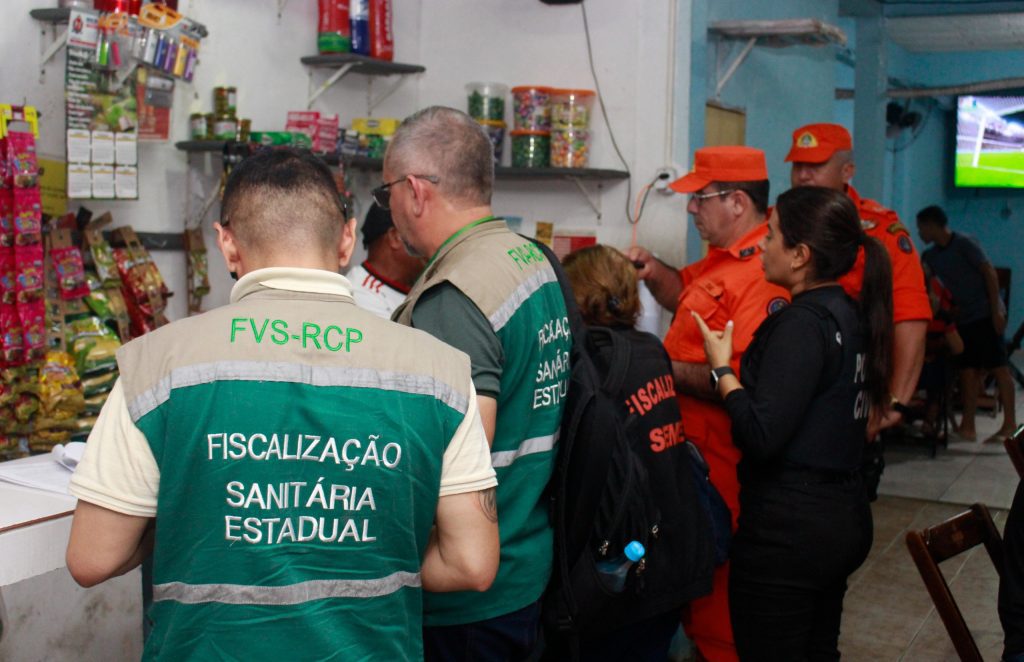 Caminhos Seguros: Médico é preso na zona leste de Manaus por suspeita de favorecimento à prostituição de crianças e adolescente 9 SSP AM CIF FOTOS VICTORLEVY SSPAM5 1024x662 1