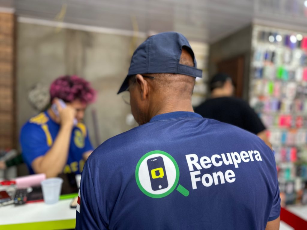 Em sete meses, Núcleo de Recuperação de Celulares prendeu 38 pessoas e recuperou cerca de cinco mil aparelhos 3 SSP AM RECUPERAFONE 7 MESES FOTOS VICTOR LEVY SSP AM 06 1024x768 1