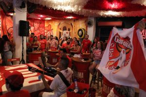 Secom Galera vermelha e branca Arthur Castro 300x200 1