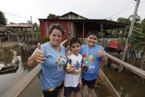Secom Moradores Humaita Ajuda Humanitaria Dona de Casa Mirian Vital Foto Alex Pazuello Secom 2 300x200 1