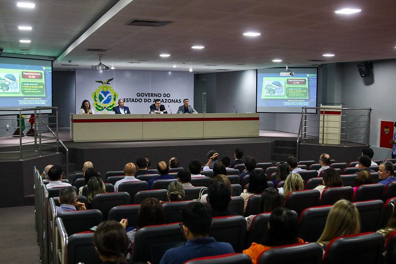 Foco na ZFM: Sefaz reúne setor produtivo e discute nova etapa da reforma tributária 2 Sefaz Reuniao do CATE com empresarios sobre regulamento do IBS Foto Arthur Castro