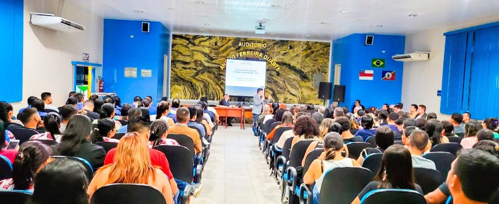Em Manicoré, ciclo de palestras do Sefaz em Ação reúne mais de 300 pessoas 3 Sefaz em acao Ciclo de palestra Manicore 1024x419 1