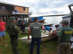 Sema apoia apreensao de quatro toneladas de pescado ilegal na RDS Piagacu Purus 3 300x225 1