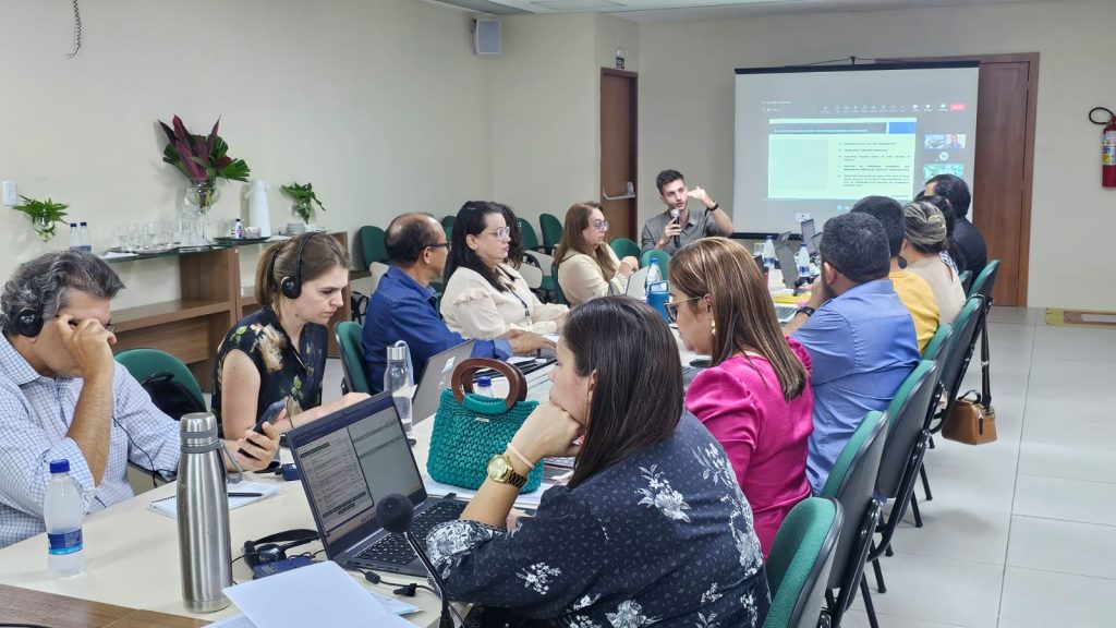 Sema e Ipaam recebem comitiva do Banco Mundial para apoio na implementação do PCCR 3 Sema e Ipaam recebem comitiva do Banco Mundial para apoio na implementacao do PCCR 2 1024x576 1