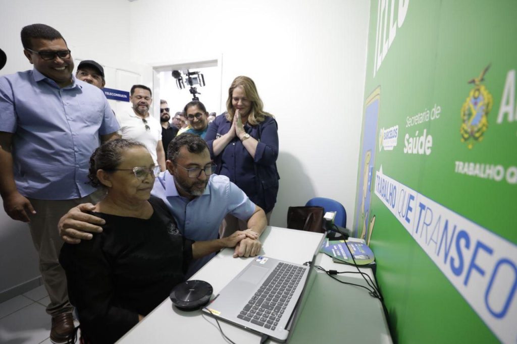 Governador Wilson Lima inaugura serviços da Telessaúde em Barcelos e Tefé, reduzindo a fila de espera para consultas e exames no interior 7 Telessaude interior Foto Alex Pazuello Secom 3 1024x682 1