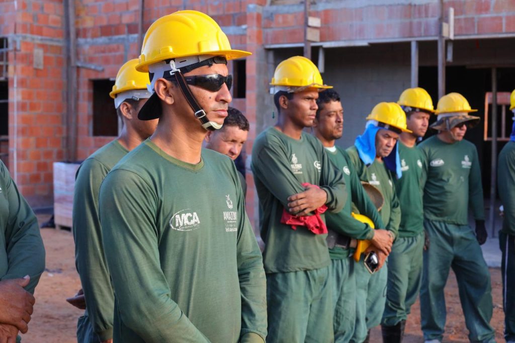 No Dia do Trabalhador, Governo do Amazonas ressalta ações de saúde e segurança realizadas em obras do Estado 3 UGPE ABRIL VERDE 2025 FOTO TIAGO CORREA UGPE4 1024x682 1